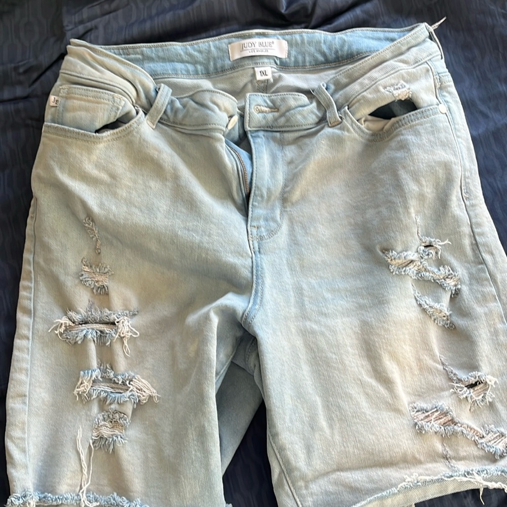 Judy blue bermuda jean short